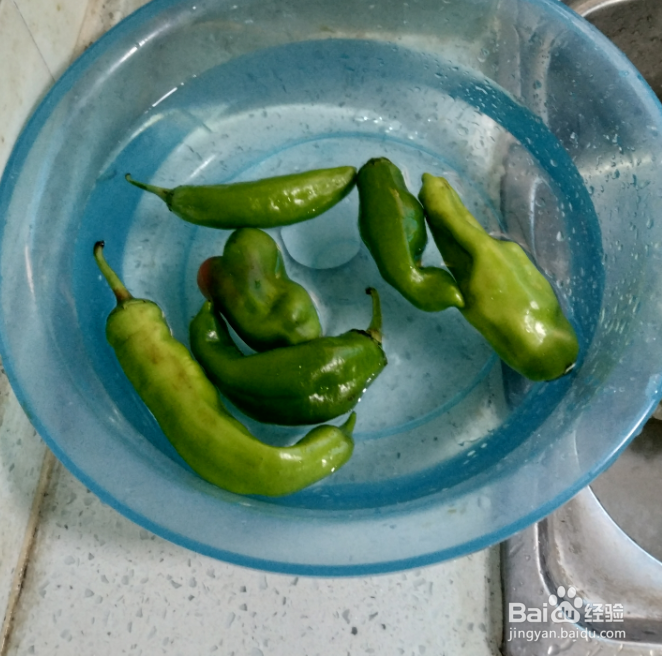 怎么制作青椒炒包菜