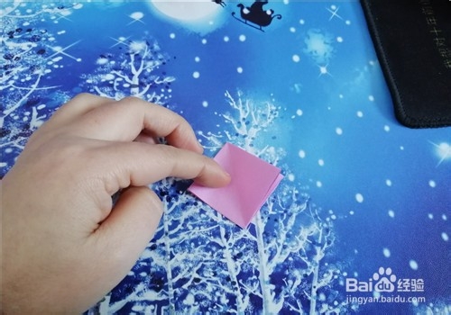 美丽的节日花环怎么制作