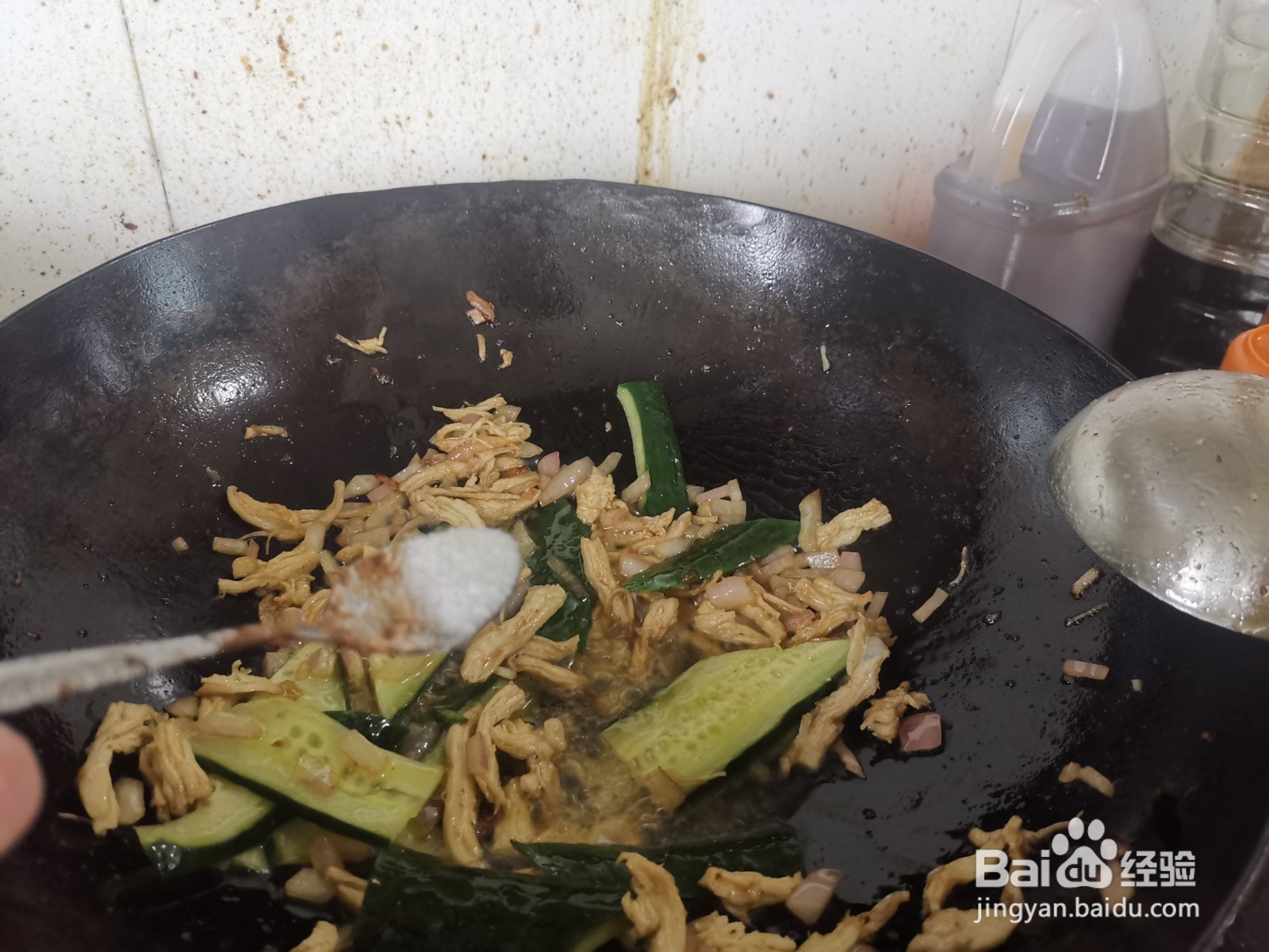 鸡胸肉丝炒黄瓜片