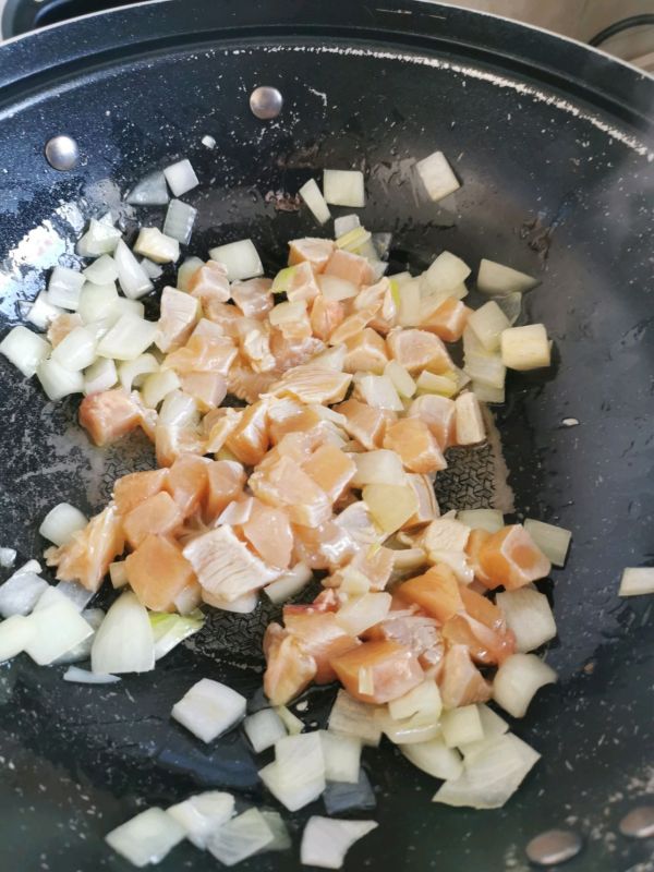 美味咖喱鸡块饭