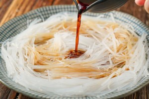 怎么样做蒜蓉粉丝虾
