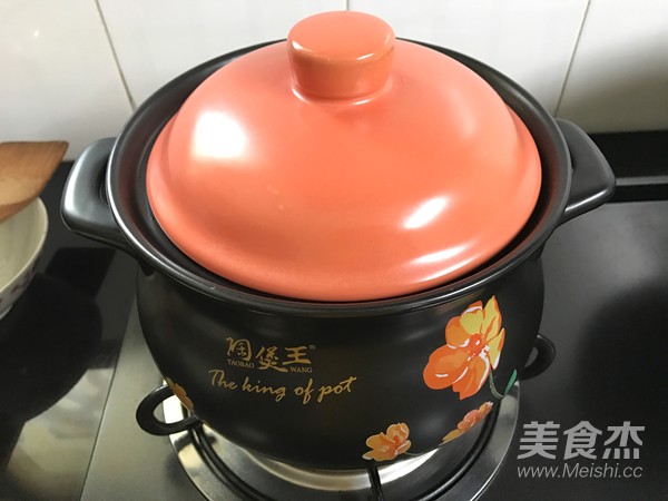 滑鸡啫啫煲的做法