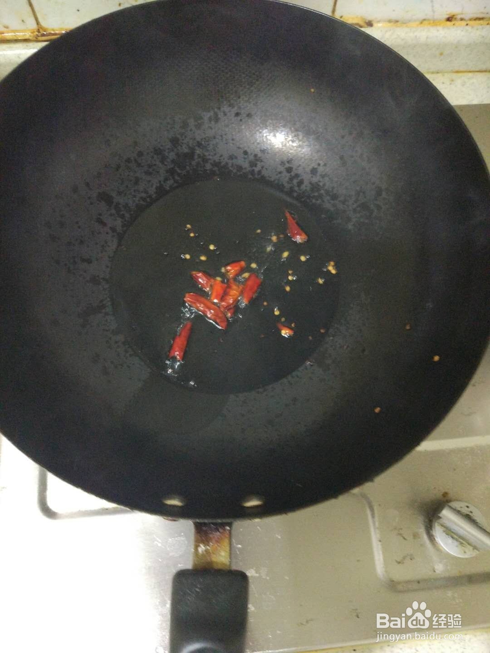 如何做凉拌土豆丝。