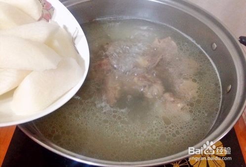 冬季暖汤之白萝卜排骨汤是怎么做的