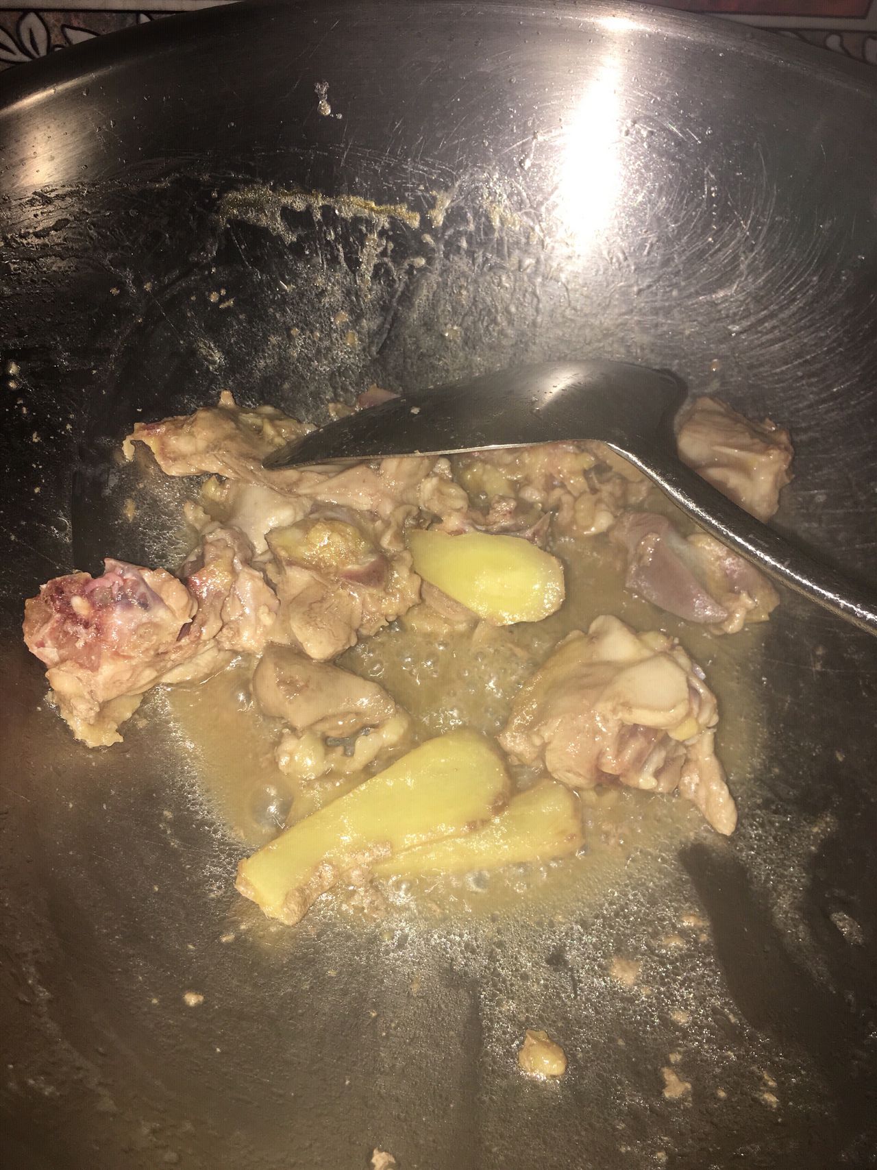 姥姥做的海带鸡肉汤真是人间美味！