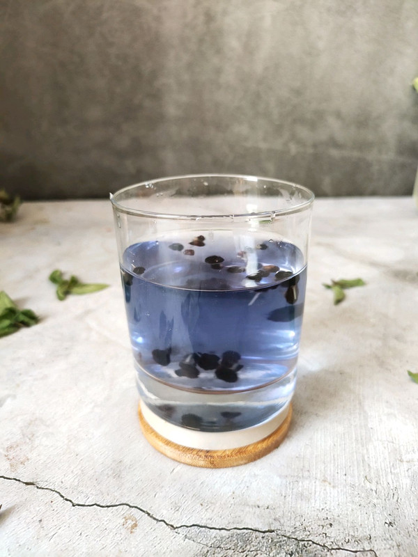 解暑滋补黑枸杞雪耳饮