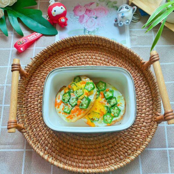 秋葵胡萝卜鸡蛋车轮饼