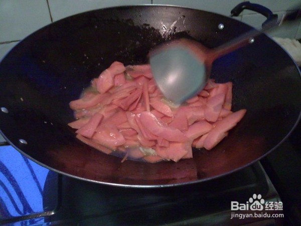 猪颈肉炒胡萝卜