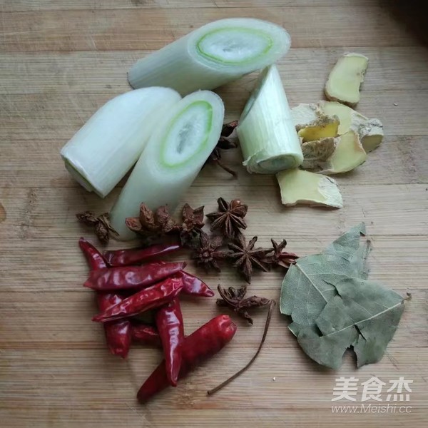 排骨烧土豆的做法