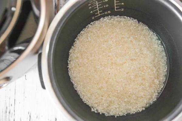 番茄培根焖饭怎么做，我教你呀