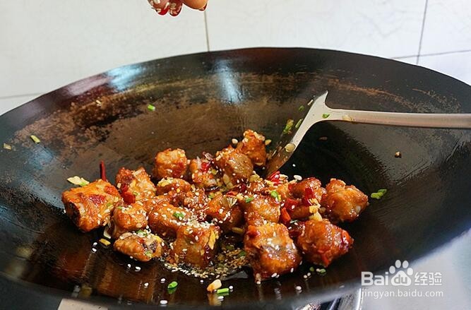 简单易学的芝麻香炒排骨的家常做法