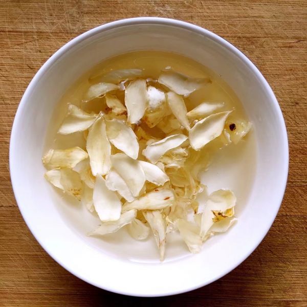 红枣百合银耳粥