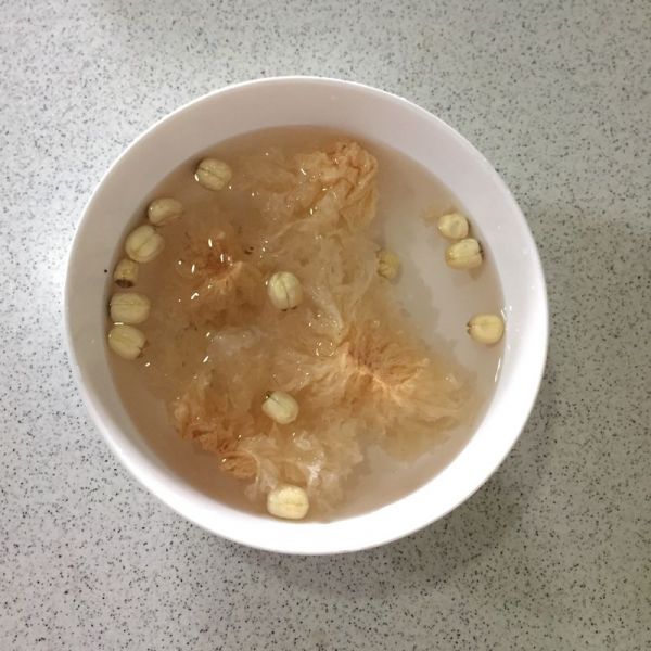 木瓜银耳莲子百合羹