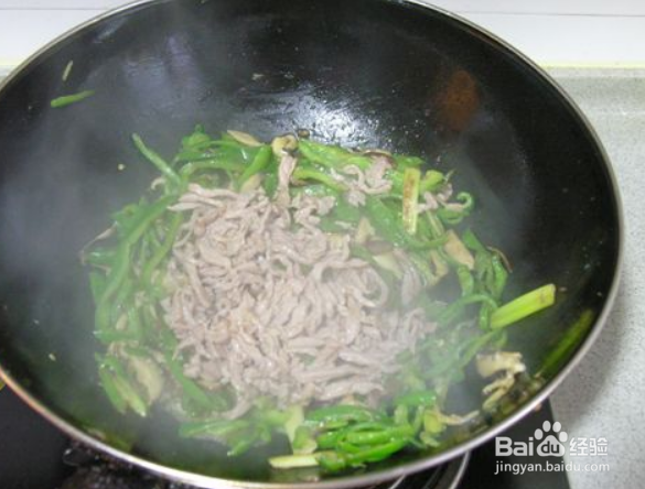 青椒香菇炒肉丝的做法