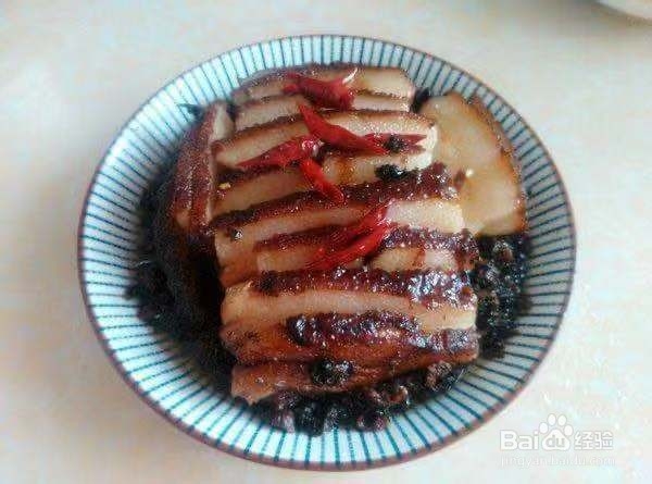 梅菜扣肉肥而不腻,入口即化!