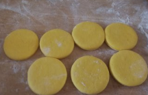 南瓜花样脂油饼的做法步骤