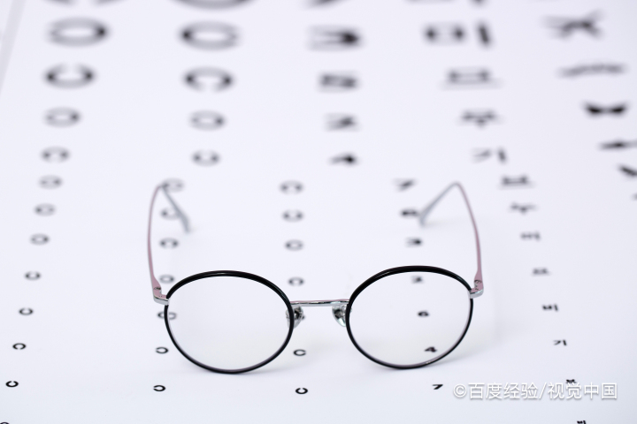 员工住院期间工资应该如何发放