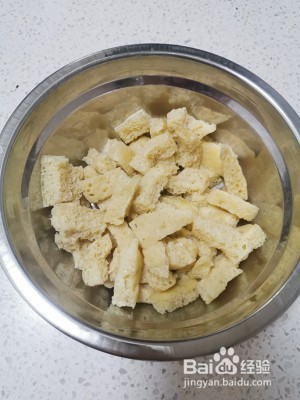 没有工具怎么拌凉皮