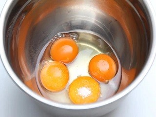 Hello Kitty杯子蛋糕怎么做？