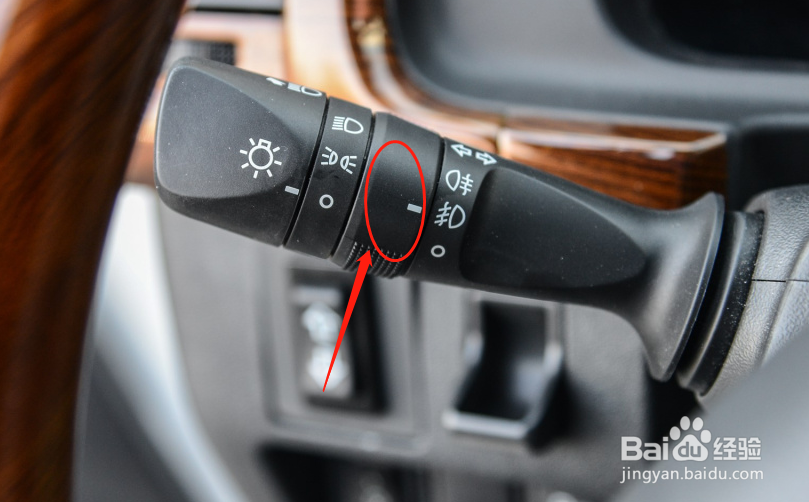 丰田HIACE车辆灯光的使用方法