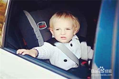 下车时如何不把孩子遗忘在车上