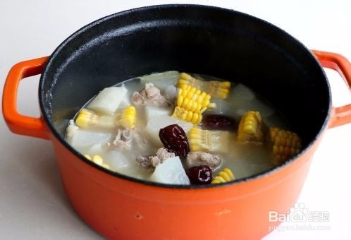 排骨白萝卜玉米煲汤怎么做好吃家常教程