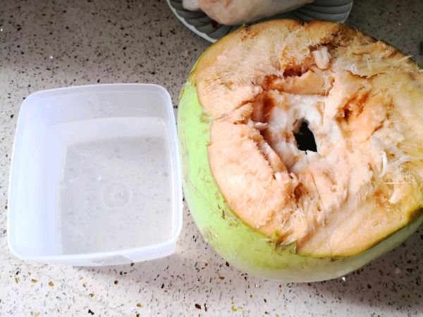 #美食视频挑战赛# 椰子鸡汤