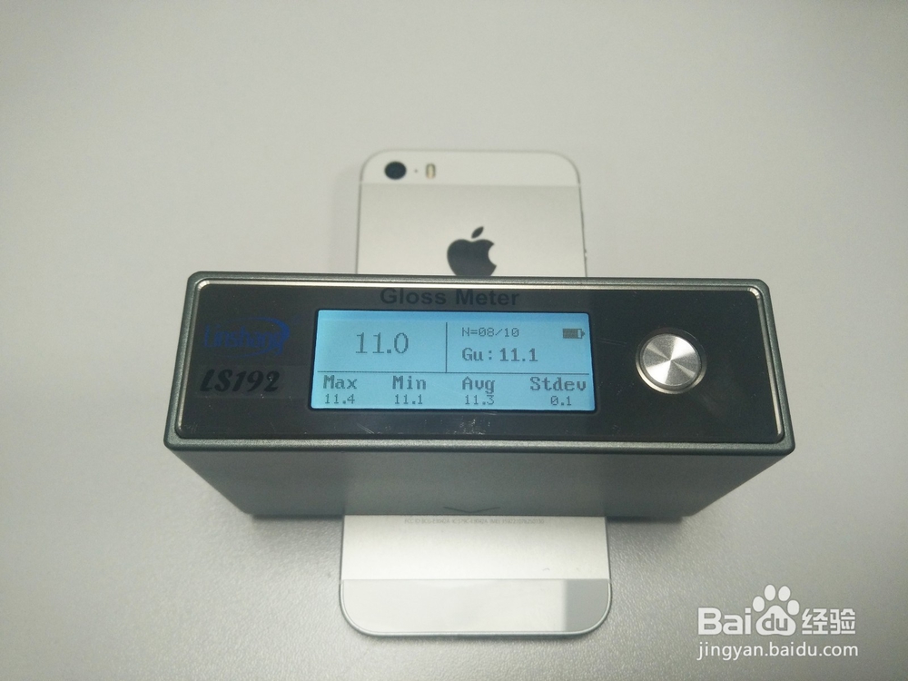 用光泽度仪测量iphone SE光泽