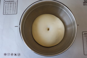 爆浆芝士培根餐包的做法