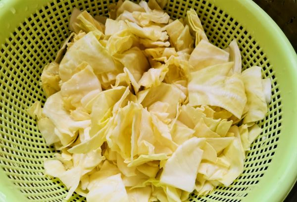 蚝油卷心菜炒面筋