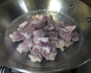 炆牛白腩的做法