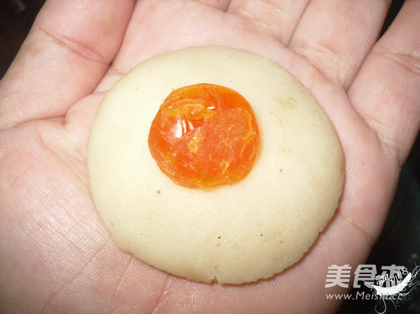 广式咸蛋黄莲蓉月饼