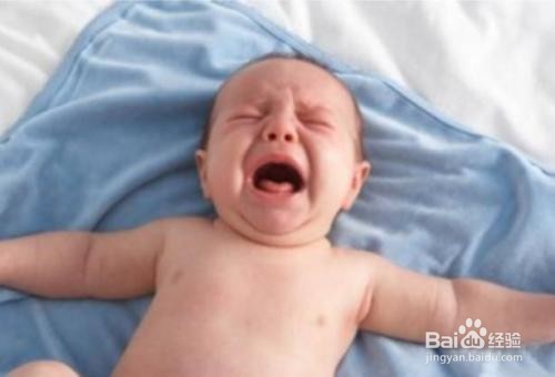 满月宝宝吃奶性子急怎么办