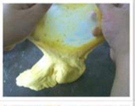 金闪闪南瓜香肠面包