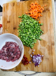 儿子能吃满满一碗饭的肉末豆角