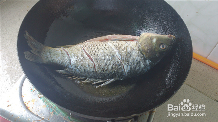 酱椒红烧鲤鱼做法