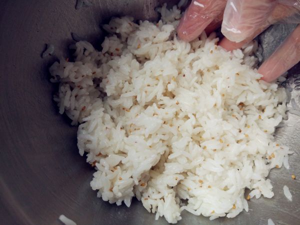 奶酪蝴蝶虾饭团