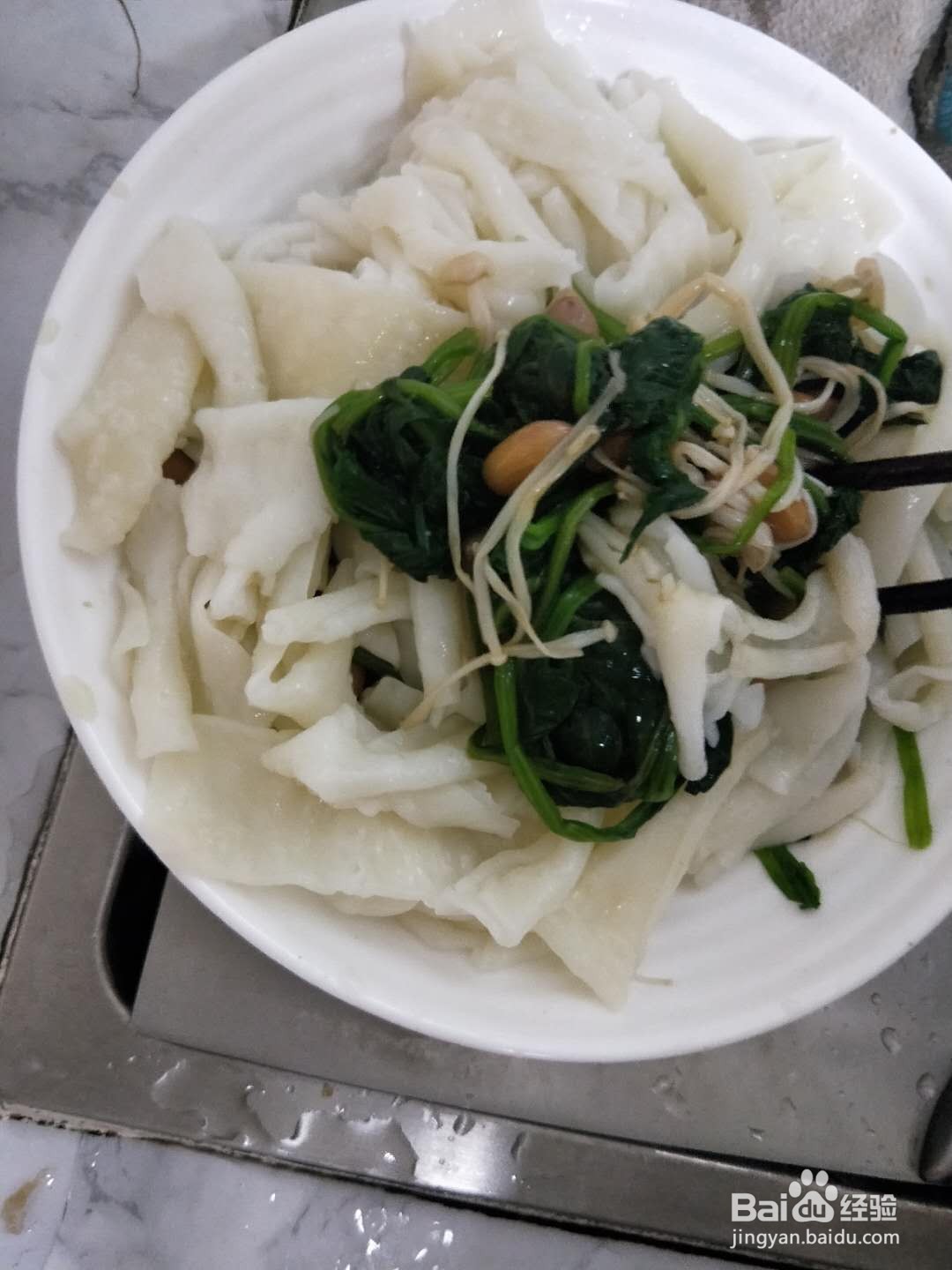 凉拌菠菜的制作方式
