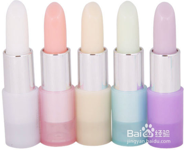 冬季防止嘴唇干裂小妙方