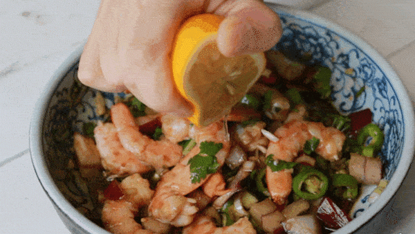 怎么做酸辣凉拌虾?