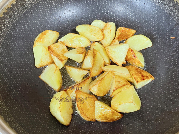 红烧排骨炖土豆