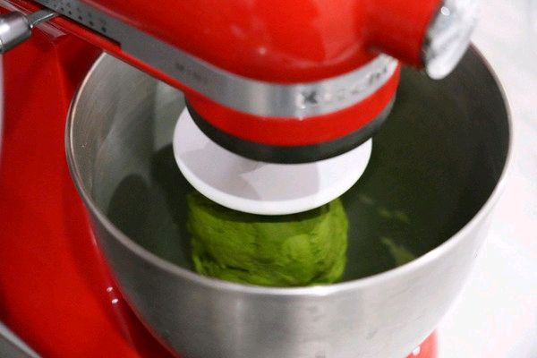 缤纷抹茶花环面包