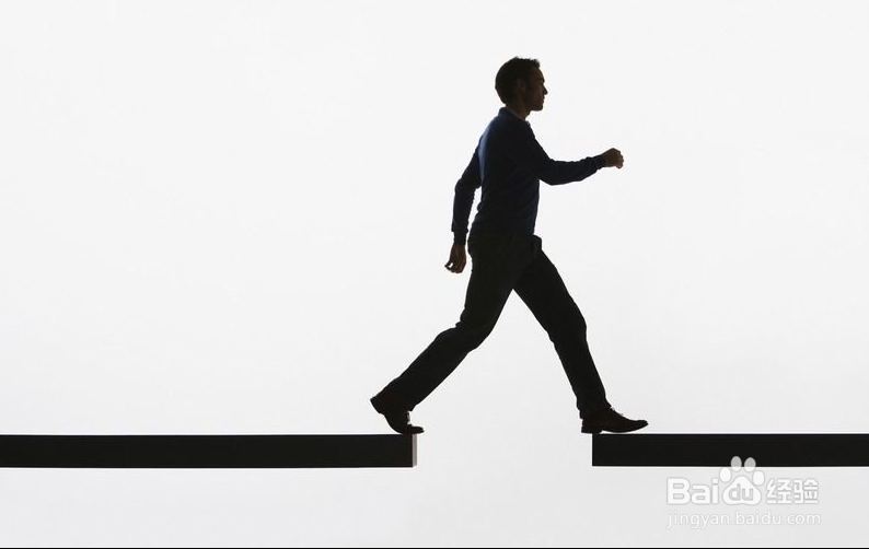 如何快速学会游泳。