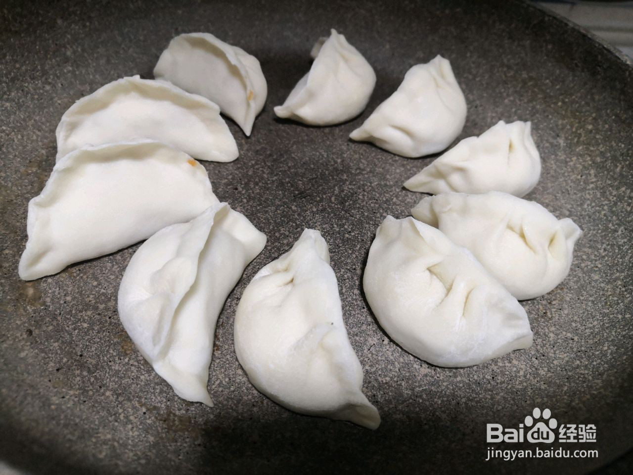 白菜猪肉饺子的做法