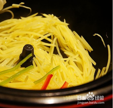 爆炒土豆丝好吃到让人流口水