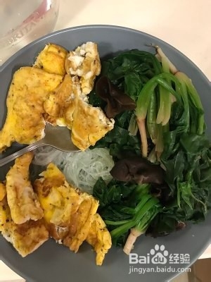 食补养生菠菜拌粉丝的做法