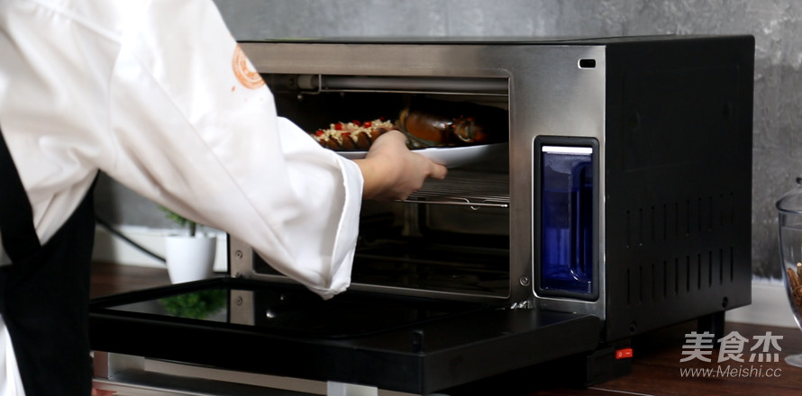 黄油焗波士顿龙虾