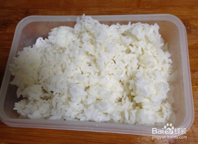 虾皮蛋炒饭怎么做