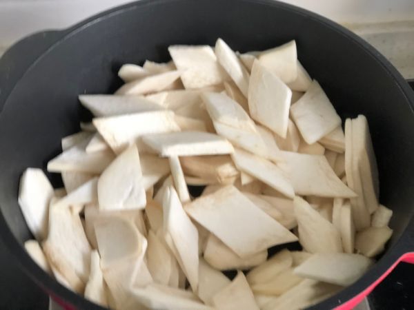 腊八蒜炒杏鲍菇