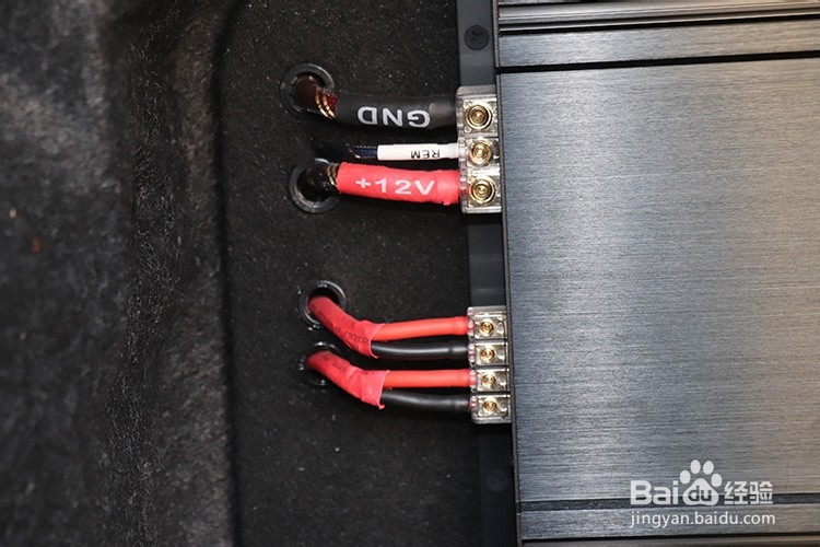 乌鲁木齐丰田致享汽车音响改装隔音升级方案